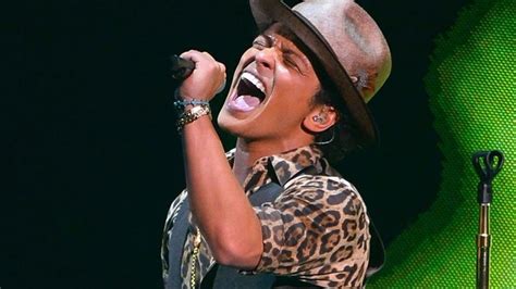 bruno mars live performance.